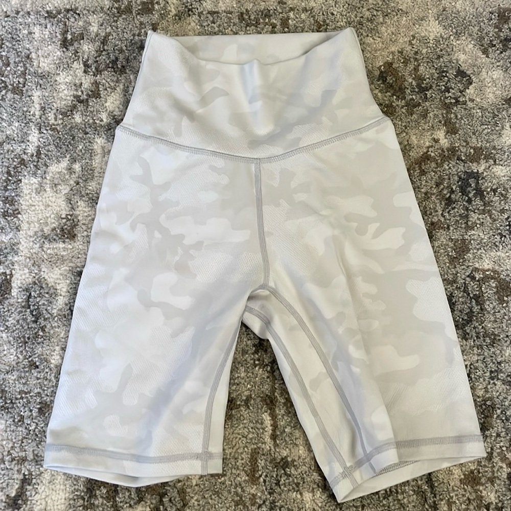 Ptula stealth shorts 8”
